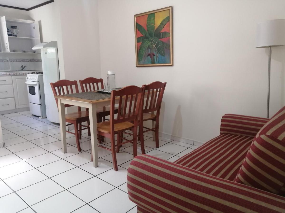 Hotel Villa Serena San Benito San Salvador Kültér fotó