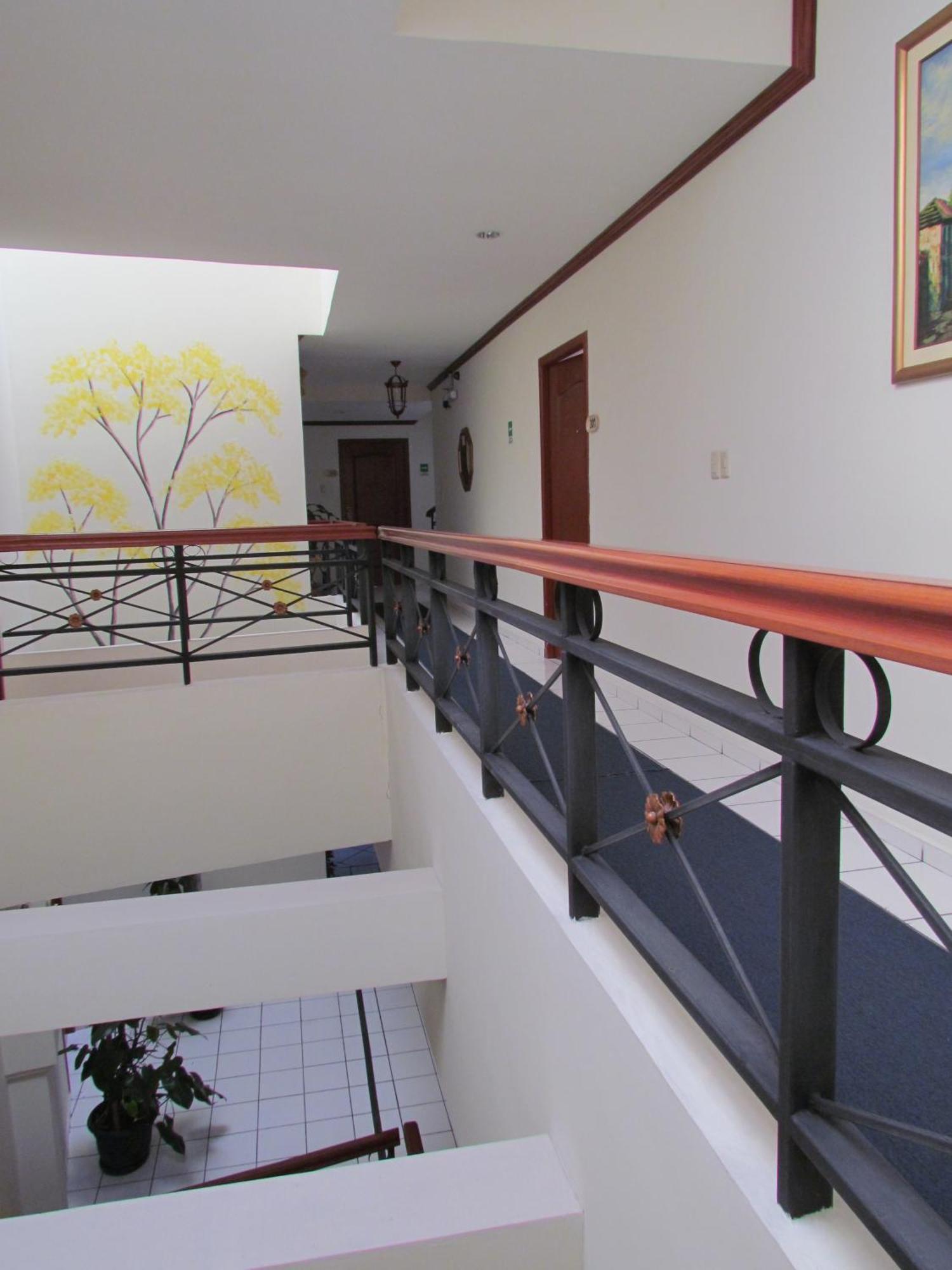 Hotel Villa Serena San Benito San Salvador Kültér fotó